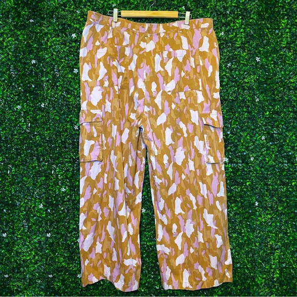 Cargo Pants - Picture 2 of 7